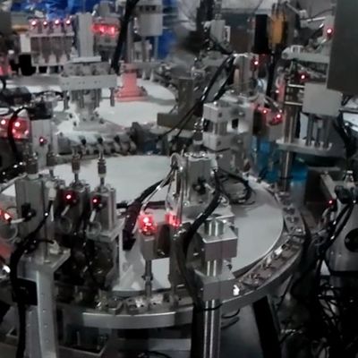 Καλή τιμή. Επαγγελματίας της μηχανής συναρμολόγησης ιατρικού προϊόντος για βελόνα ινσουλίνης και βελόνες συλλογής αίματος σε απευθείας σύνδεση