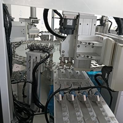 Καλή τιμή. Μηχανή συναρμολόγησης ελικοπτέρου για καπάκια γάλακτος και καπάκια βίδων, με τροφοδοσία από ελεγκτή σε απευθείας σύνδεση