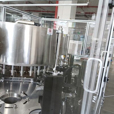 Μηχανή συναρμολόγησης διπλής κάπας συνεχούς κίνησης με έλεγχο PLC, 14000-18000pcs / h, κατασκευή από ανοξείδωτο χάλυβα + κράμα αλουμινίου